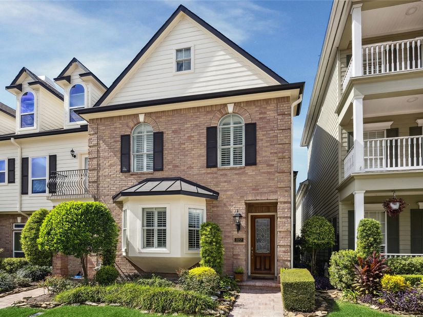 327 S Gate Stone, Houston, TX 77007 - For Sale