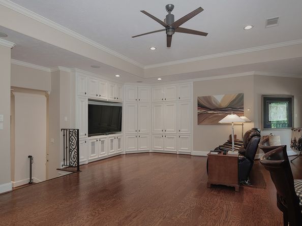 14 N Palmiera Circle, The Woodlands TX 77382