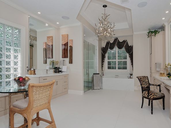 14 N Palmiera Circle, The Woodlands TX 77382