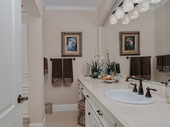 14 N Palmiera Circle, The Woodlands TX 77382