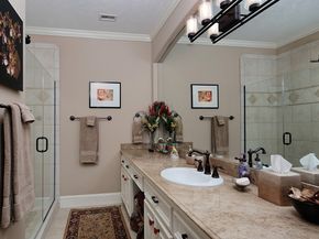 14 N Palmiera Circle, The Woodlands TX 77382