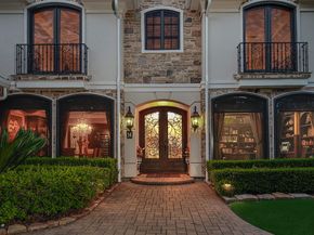 14 N Palmiera Circle, The Woodlands TX 77382