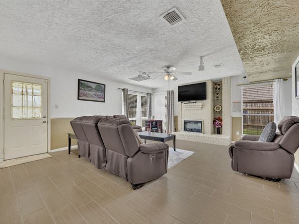 15619 Beechnut Street, Houston TX 77083