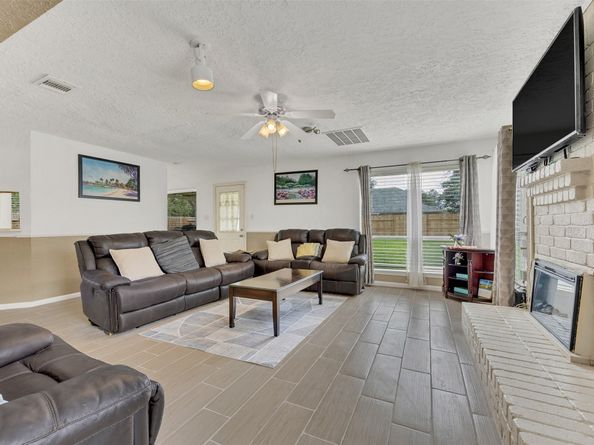 15619 Beechnut Street, Houston TX 77083