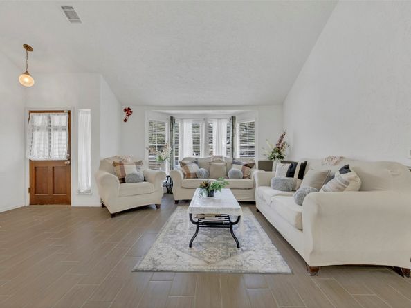 15619 Beechnut Street, Houston TX 77083