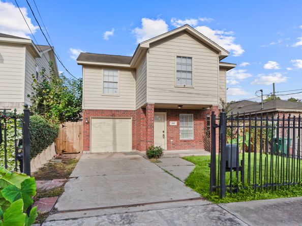 2106 Nettleton Street, Houston TX 77004