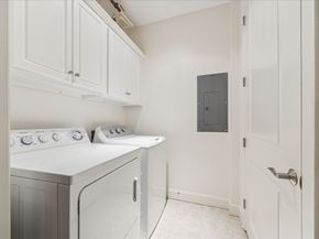 2211 Briarglen Drive 310, Houston TX 77027
