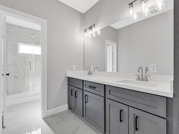 4802 Tracemeadow Dr Drive, Houston TX 77066