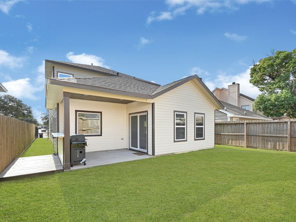 4802 Tracemeadow Dr Drive, Houston TX 77066