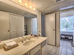 9809 Richmond Avenue C16, Houston TX 77042