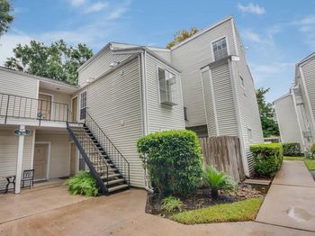 9809 Richmond Avenue