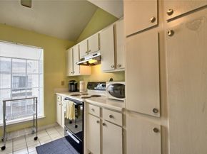 9809 Richmond Avenue C16, Houston TX 77042