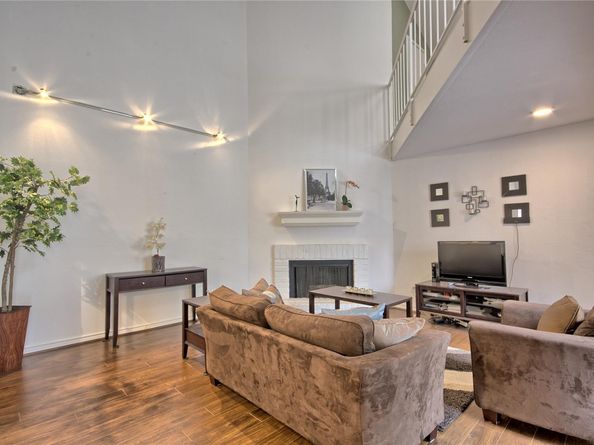 9809 Richmond Avenue C16, Houston TX 77042