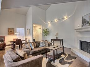 9809 Richmond Avenue C16, Houston TX 77042