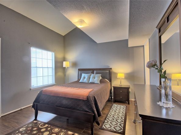 9809 Richmond Avenue C16, Houston TX 77042