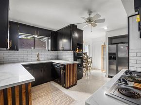 7902 Richmond Avenue, Houston TX 77063