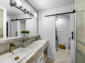 7902 Richmond Avenue, Houston TX 77063