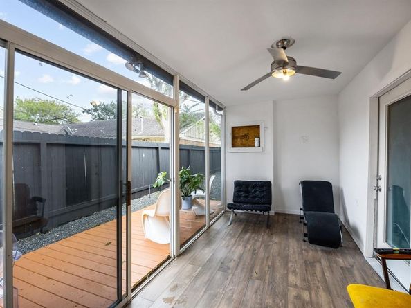 7902 Richmond Avenue, Houston TX 77063