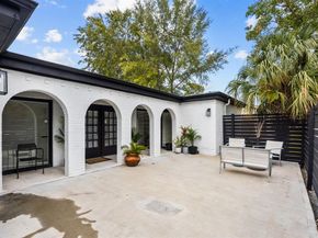 7902 Richmond Avenue, Houston TX 77063