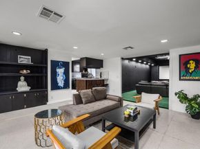 7902 Richmond Avenue, Houston TX 77063