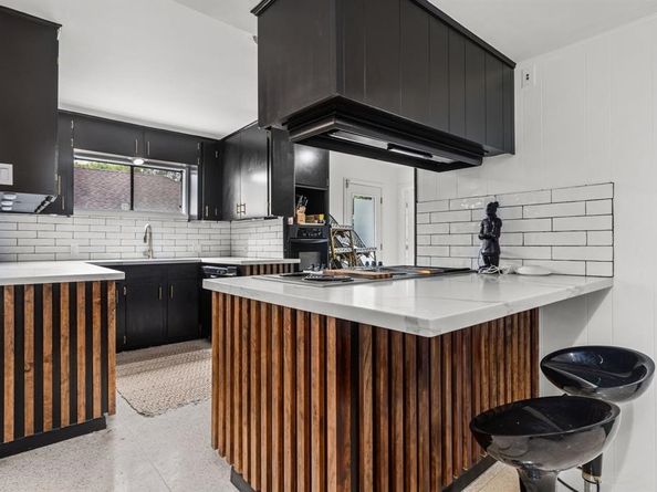 7902 Richmond Avenue, Houston TX 77063