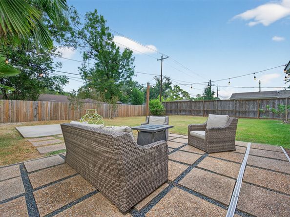 5638 Warm Springs Road, Houston TX 77035