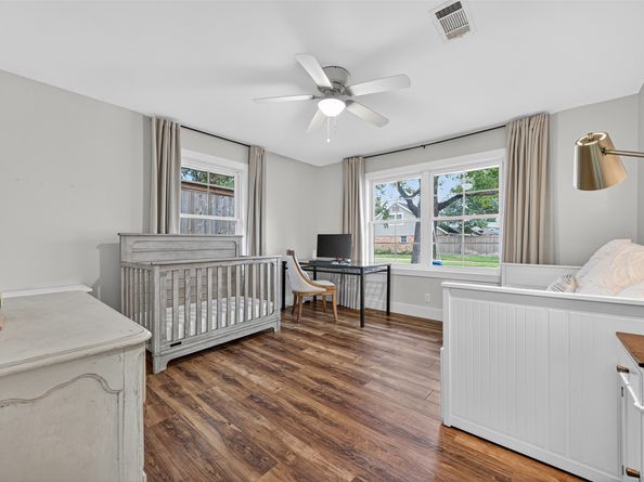 5638 Warm Springs Road, Houston TX 77035