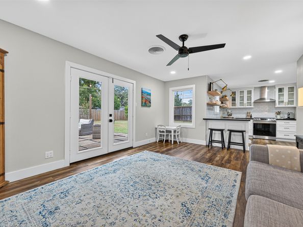 5638 Warm Springs Road, Houston TX 77035