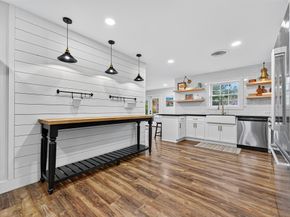 5638 Warm Springs Road, Houston TX 77035