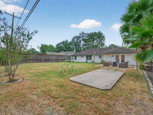 5638 Warm Springs Road, Houston TX 77035