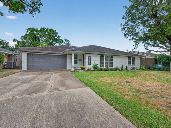 5638 Warm Springs Road, Houston TX 77035