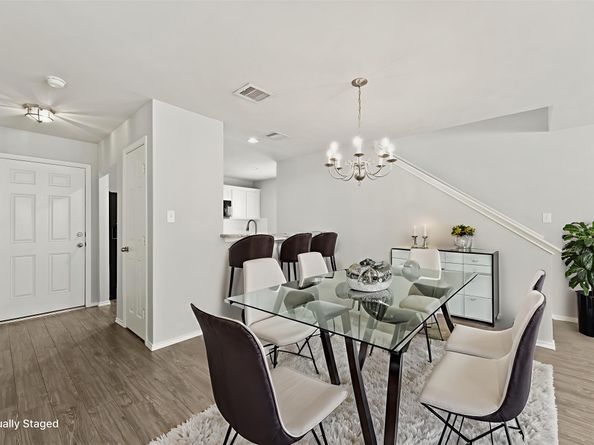 2618 Woodridge Manor Drive, Houston TX 77087