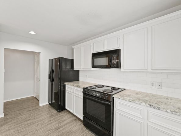 2618 Woodridge Manor Drive, Houston TX 77087