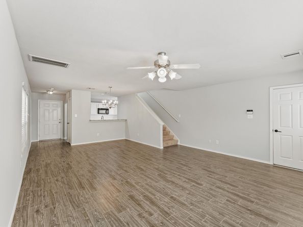 2618 Woodridge Manor Drive, Houston TX 77087