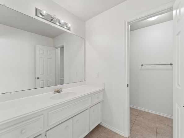 2618 Woodridge Manor Drive, Houston TX 77087