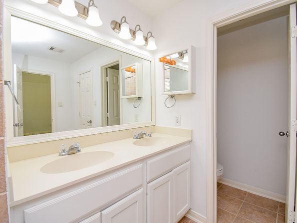 2202 Naomi Street 3, Houston TX 77054