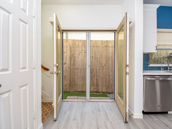 2202 Naomi Street 3, Houston TX 77054