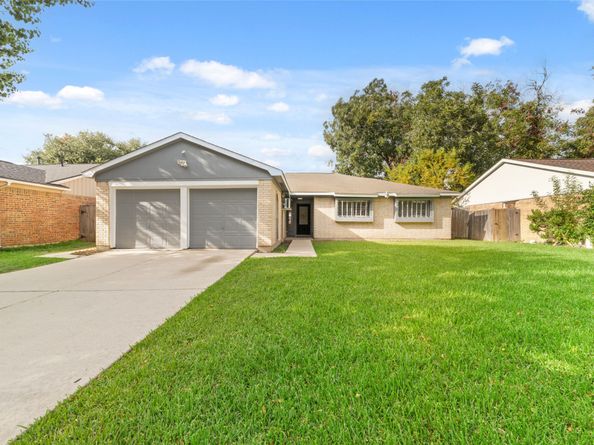11222 Sandstone Street, Houston TX 77072