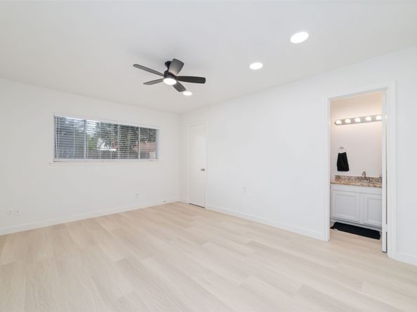 11222 Sandstone Street, Houston TX 77072