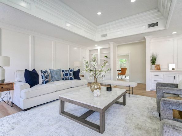 11618 Lakeside Place Drive, Houston TX 77077