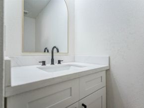 11618 Lakeside Place Drive, Houston TX 77077