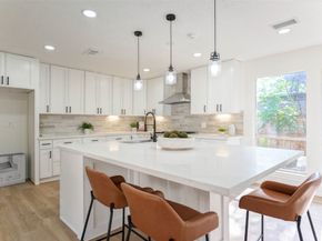 11618 Lakeside Place Drive, Houston TX 77077