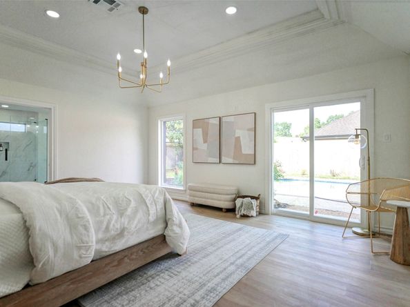 11618 Lakeside Place Drive, Houston TX 77077