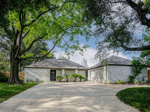 11618 Lakeside Place Drive, Houston TX 77077