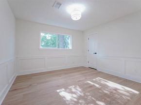 11618 Lakeside Place Drive, Houston TX 77077