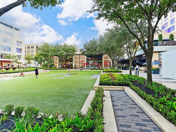 414 E Gaywood Drive, Houston TX 77079
