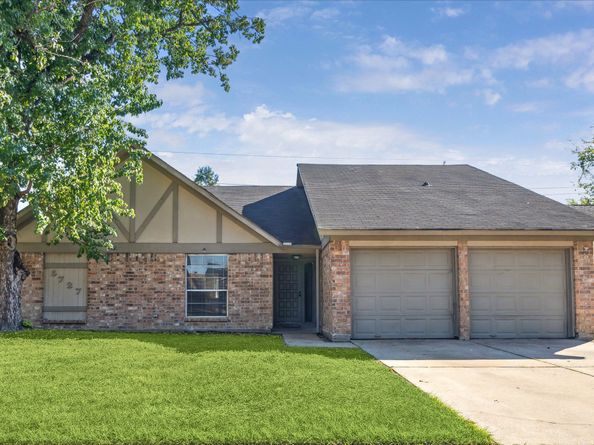 5727 Longforest Drive, Houston TX 77088