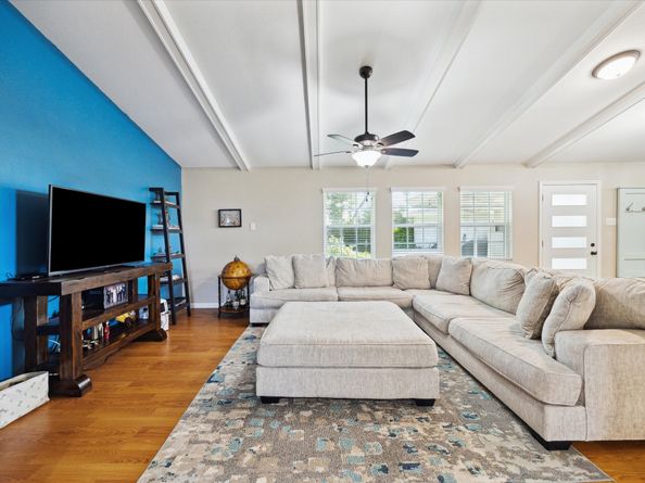 1515 Durango Drive, Houston TX 77055