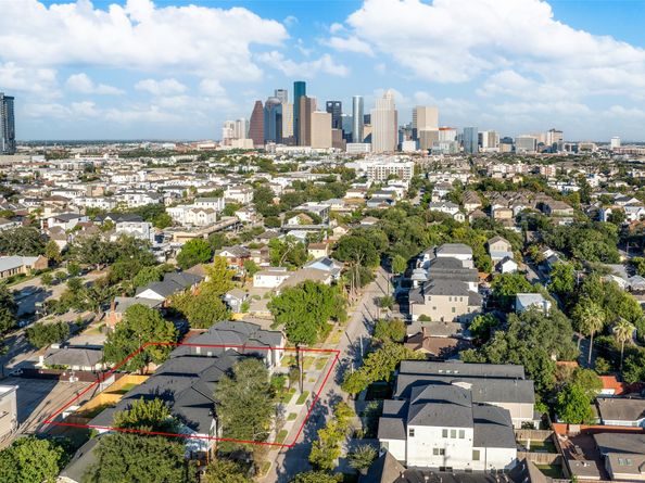 1014 PEDEN Street A, Houston TX 77006