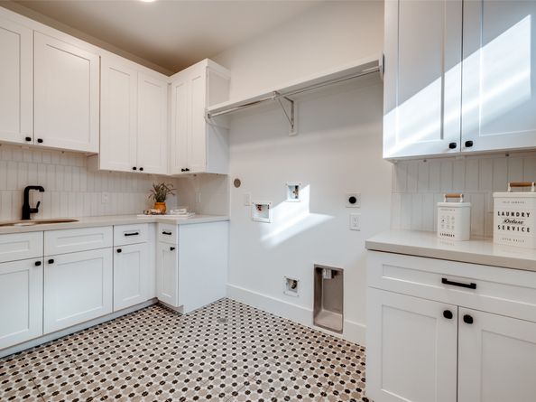 1014 PEDEN Street A, Houston TX 77006